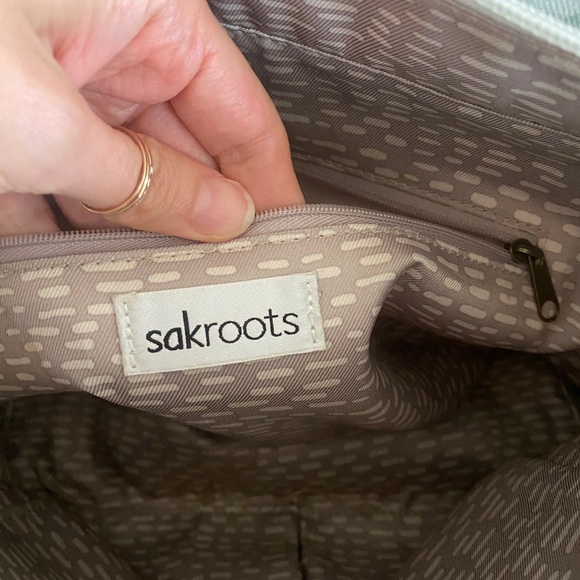 Sakroots Bird Meadow Straw Tote Shoulder Bag - Picture 8 of 9